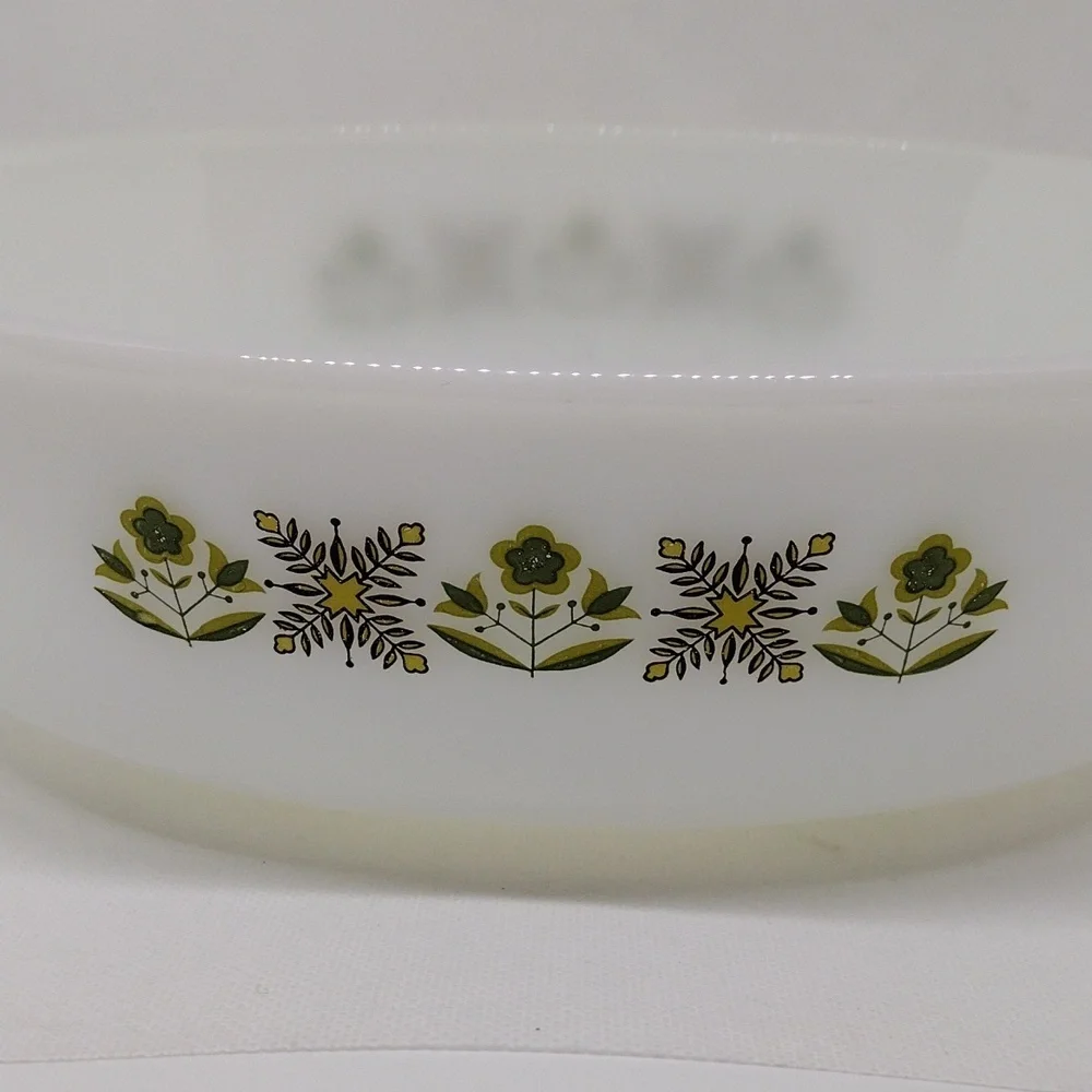 Vintage‎ Anchor Hocking Fire King Green Meadow 1.5 Quart Oval Casserole Dish
